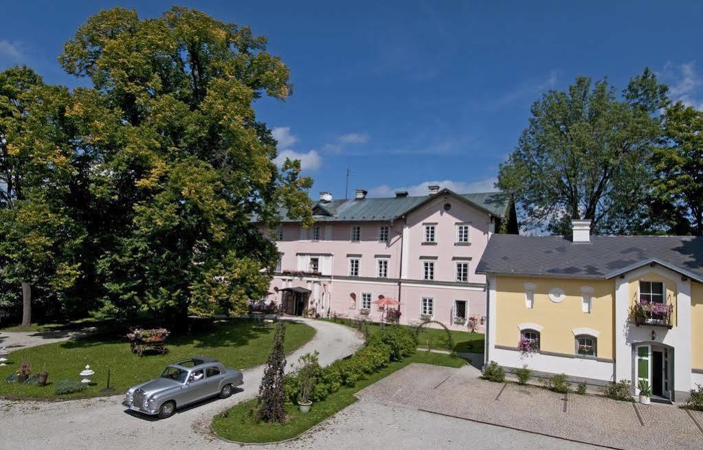 Schlosshotel Zamek Zdikov Luaran gambar